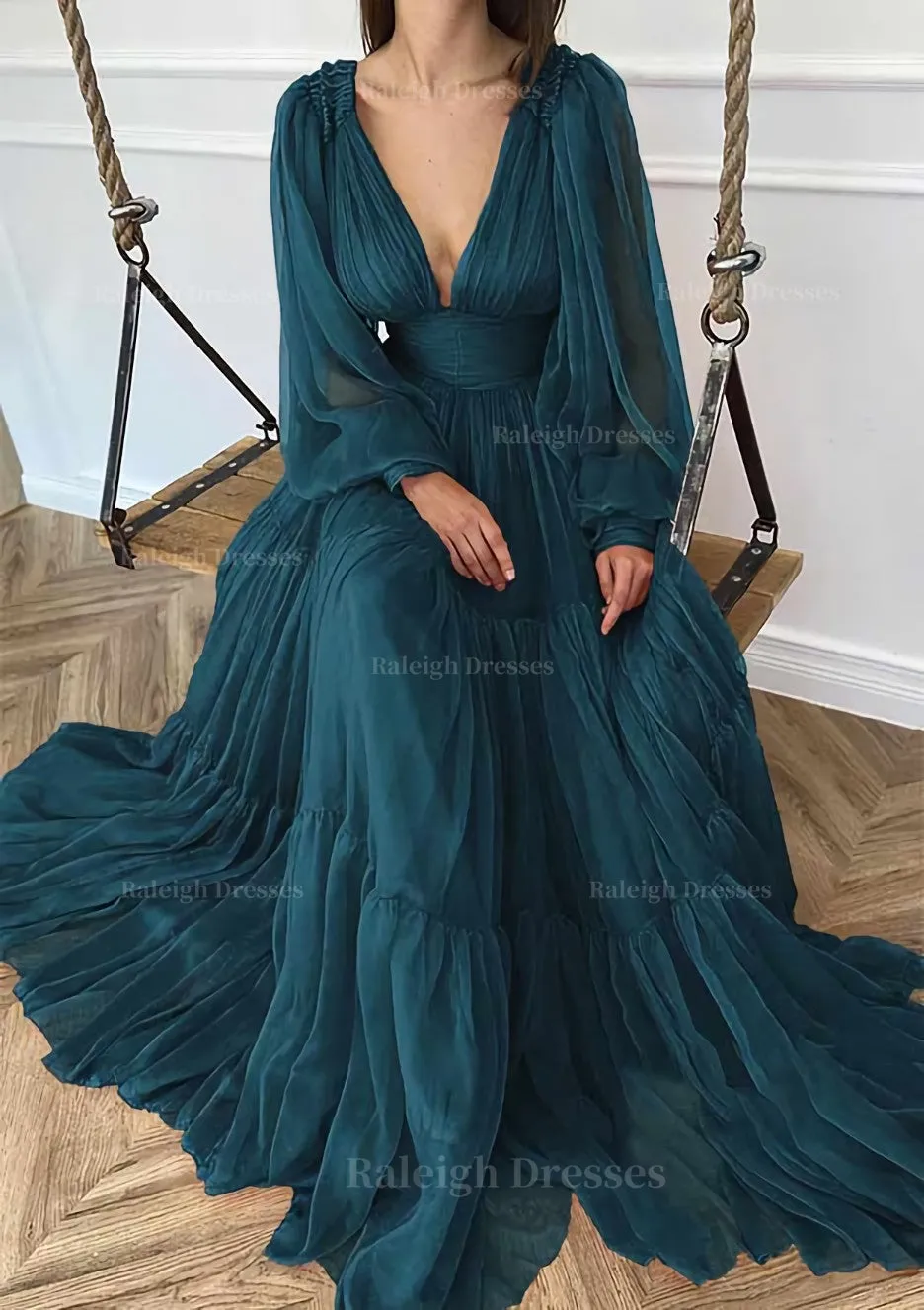 A-line V Neck Full/Long Sleeve Long/Floor-Length Chiffon Prom Dress With Pleated