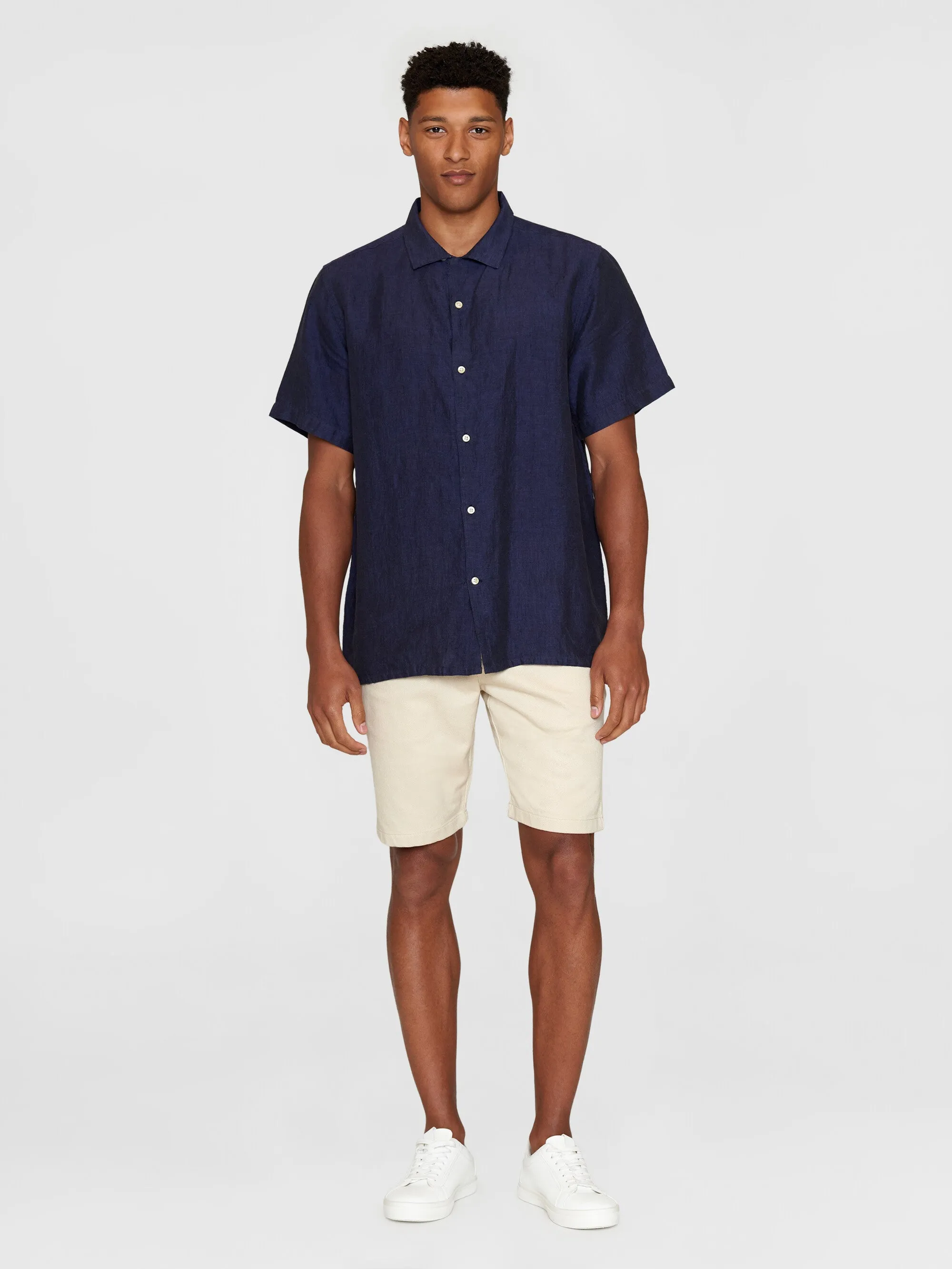 Box fit short sleeved linen shirt - Yarndyed - Total Eclipse