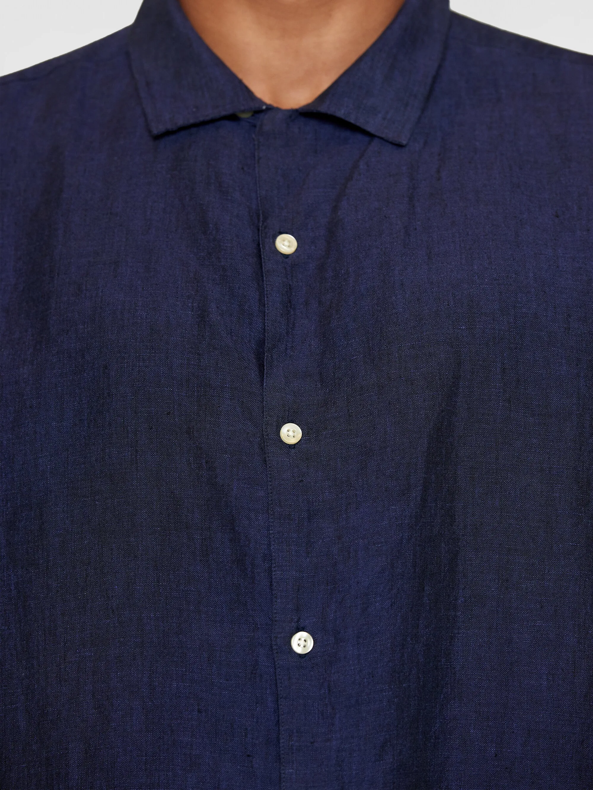 Box fit short sleeved linen shirt - Yarndyed - Total Eclipse