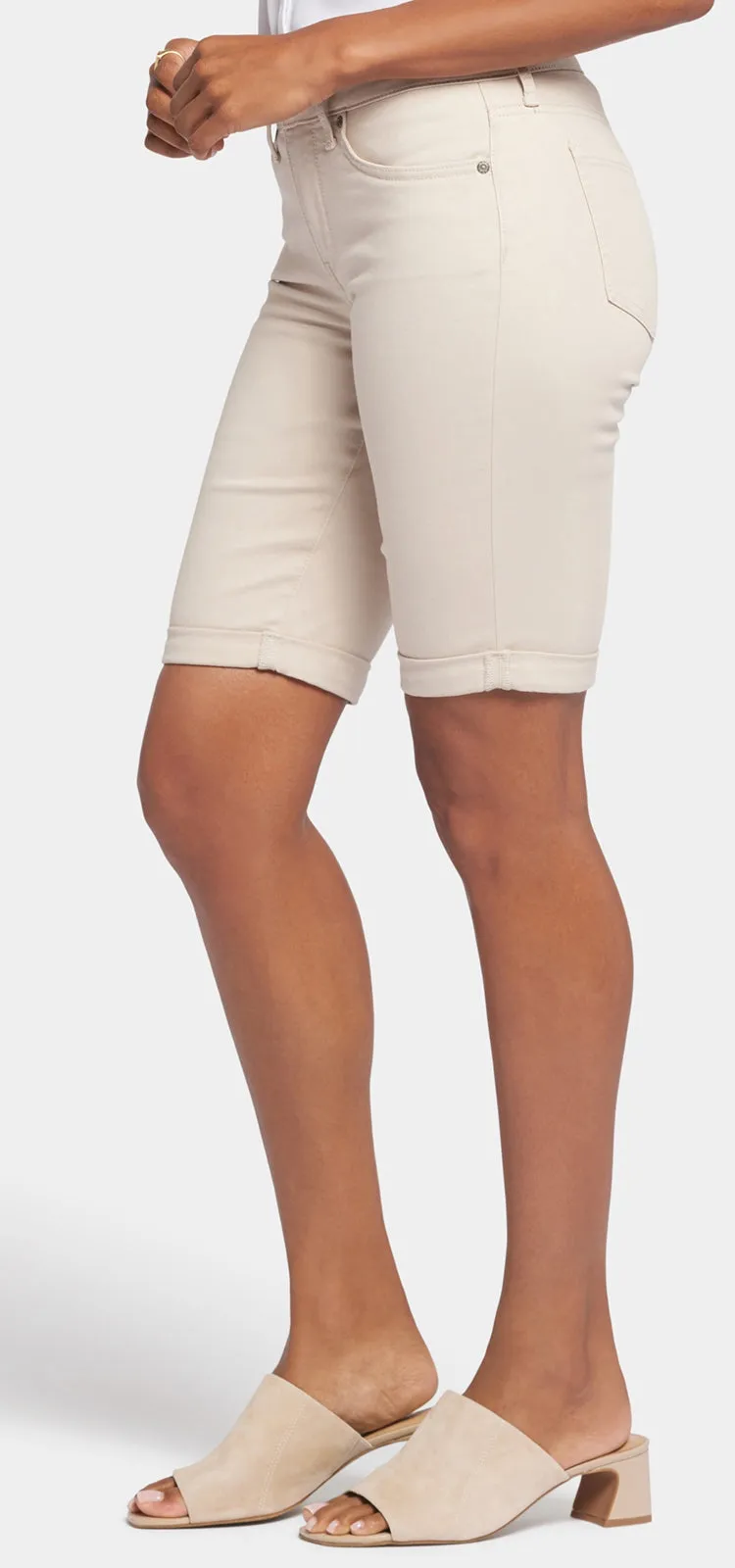 Briella Short Beige Gekleurde Denim | Feather