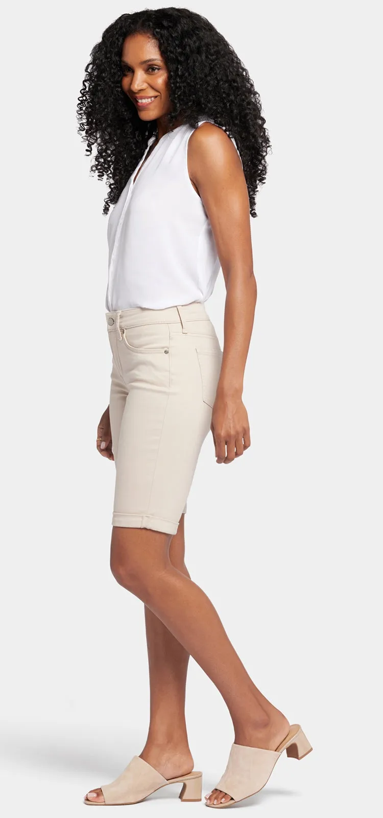 Briella Short Beige Gekleurde Denim | Feather