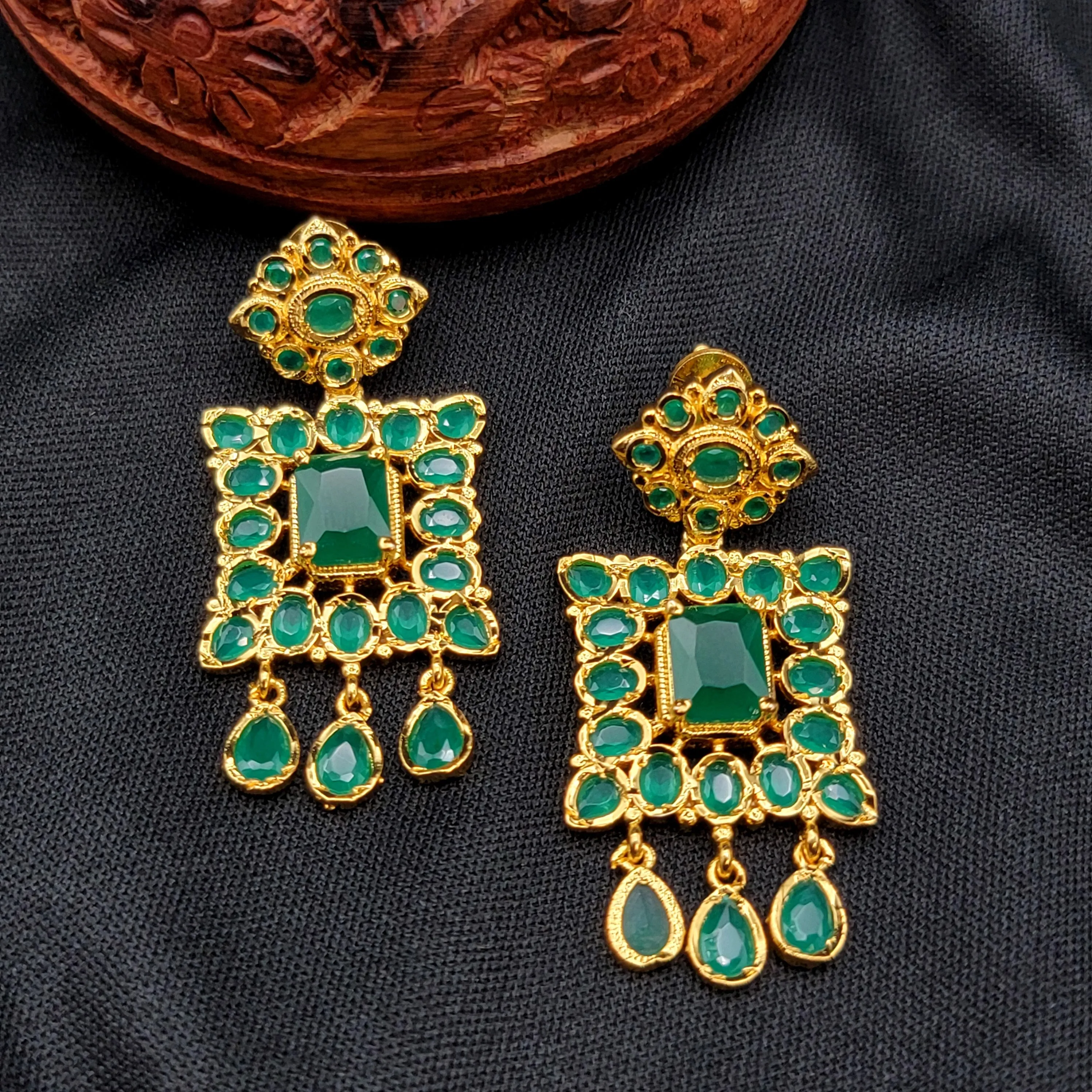 Brilliant Big Emerald Green Zircon (CZ) Stone necklace set