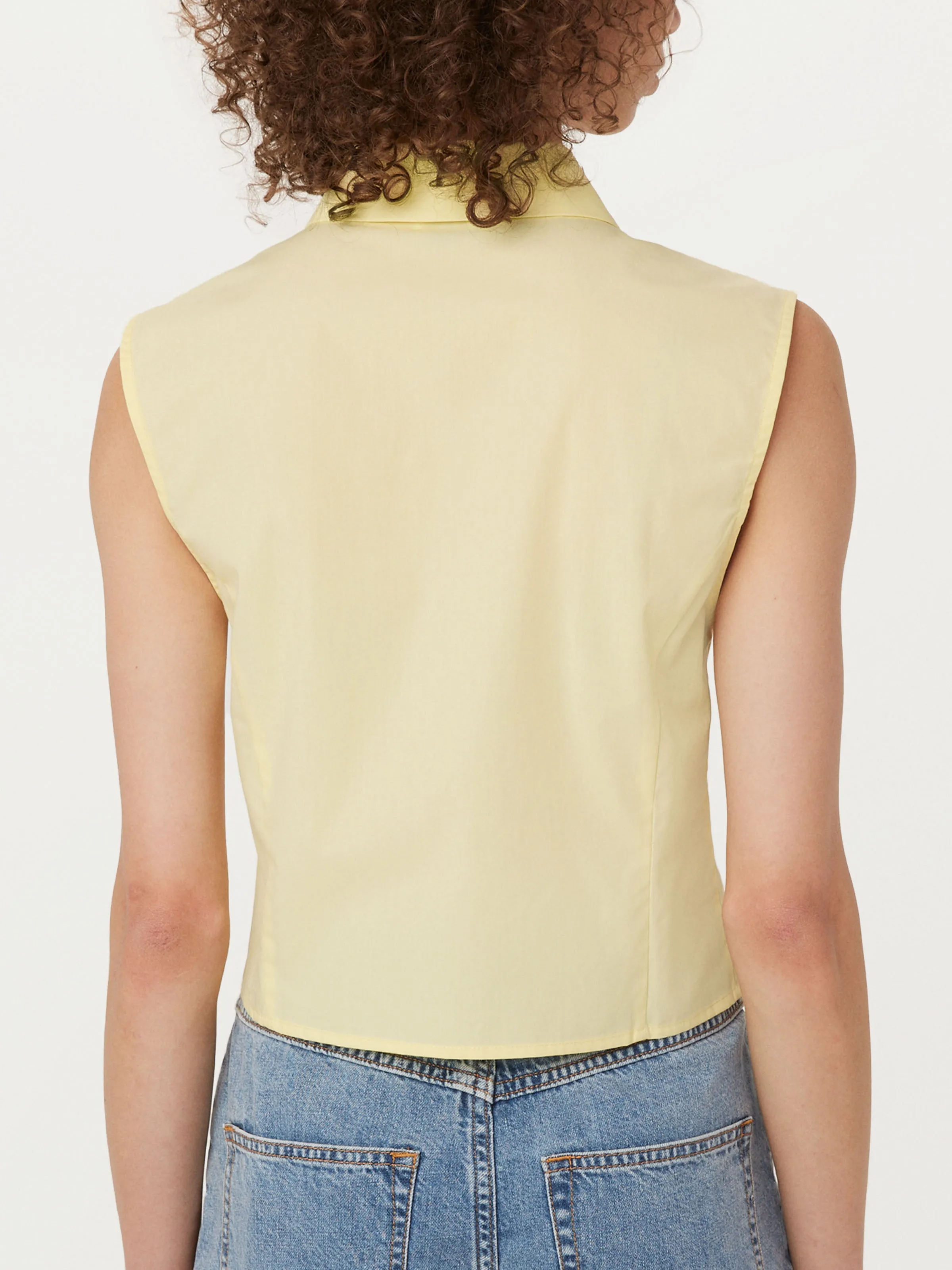 The Sleeveless Crisp Poplin Shirt in Pastel Yellow